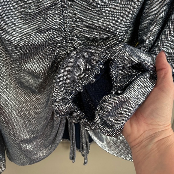 NWT CeCe Silver Shimmer-y Evening Blouse. Large. Get your “Shimmer On”! - Picture 6 of 10